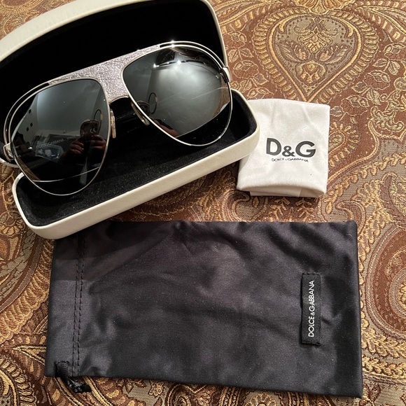 DOLCE GABBANA Unisex Sunglasses - Picture 2 of 7
